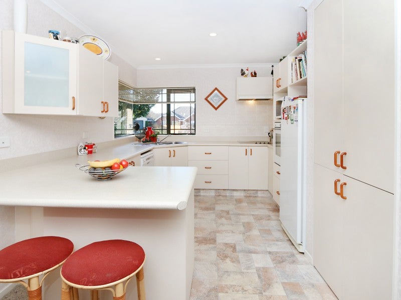 11 Rothesay Place, Highbury, Palmerston North - Carousel 2