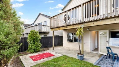 15 Pooks Road, Ranui, Auckland - Carousel 1