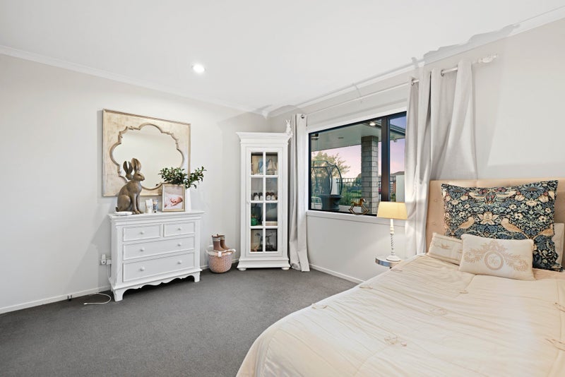 202 Saint James Drive, Huntington, Hamilton - Carousel 27