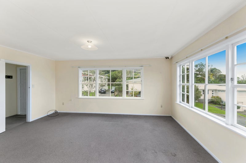 13 Lomita Road, Johnsonville, Wellington - Carousel 2