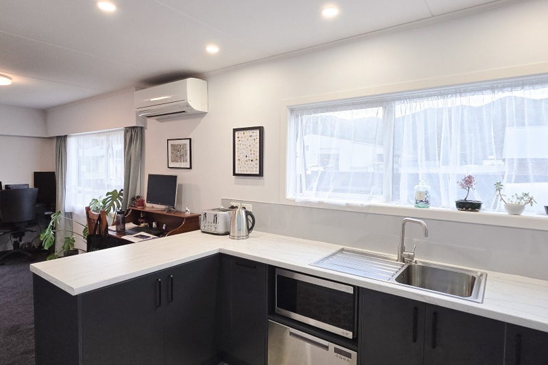 2B Ipswich Grove, Wainuiomata, Lower Hutt - Carousel 2