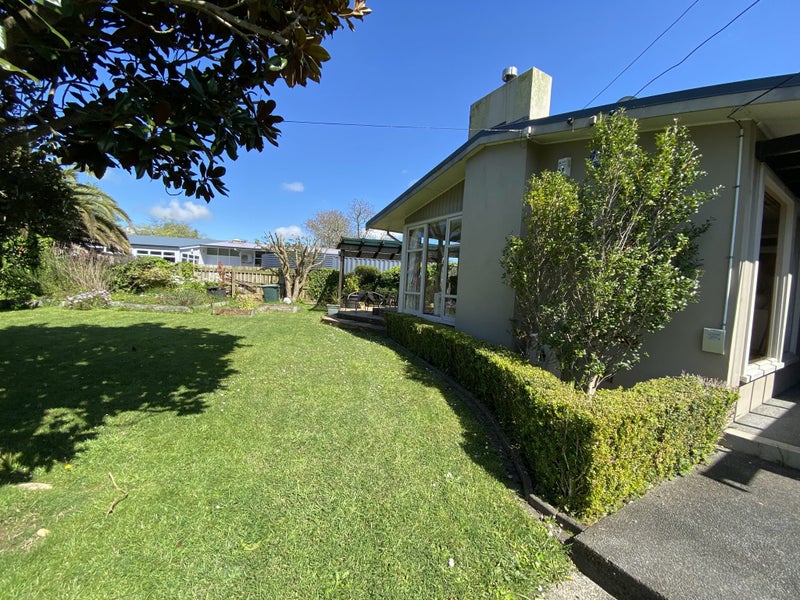 20 Berkley Avenue, Hillcrest, Hamilton - Carousel 13