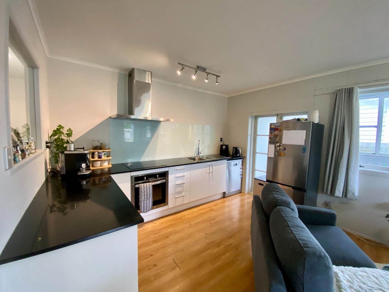 26 Sunset Road, Unsworth Heights, Auckland - Carousel 1