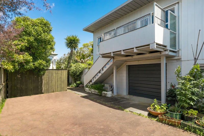 3/268 Meola Road, Point Chevalier, Auckland - Carousel 1