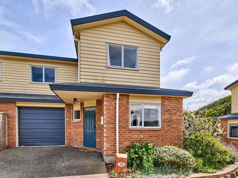 10 Pohutukawa Grove, Titahi Bay, Porirua - Carousel 1