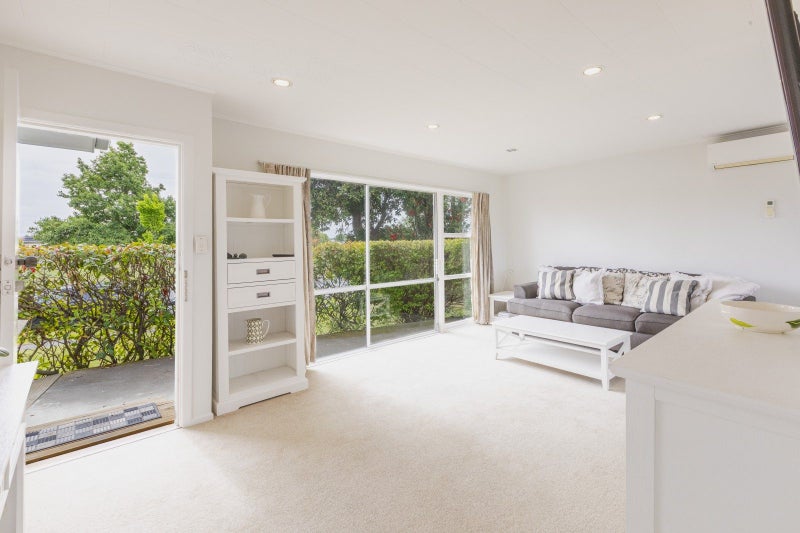 177 Westminster Avenue, Tamatea, Napier - Carousel 2