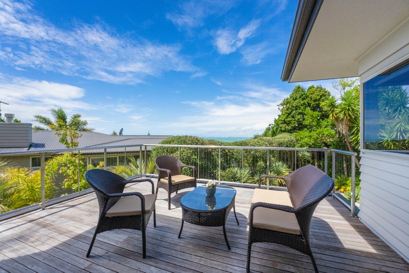 48A Penzance Road, Mairangi Bay, Auckland - Carousel 2
