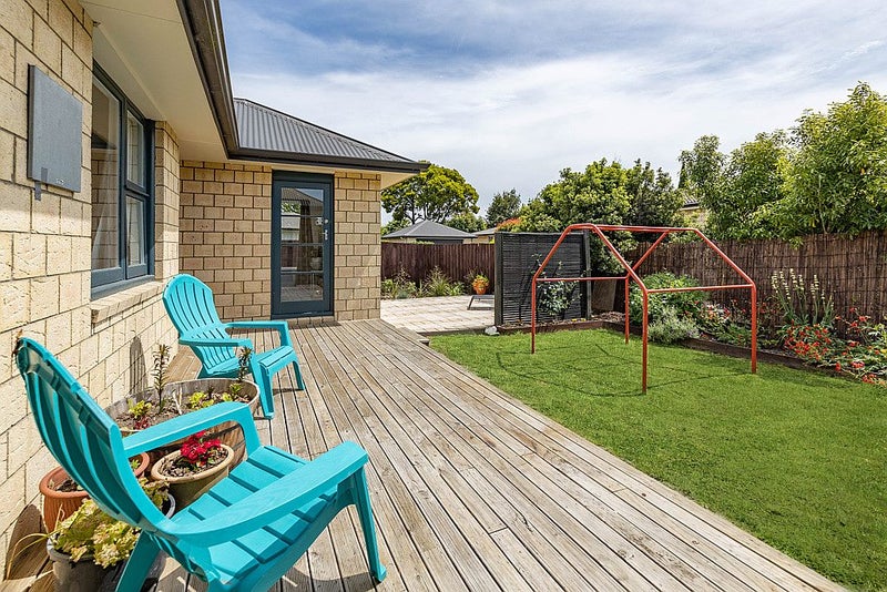 6 Ferndown Lane, Bromley, Christchurch - Carousel 17