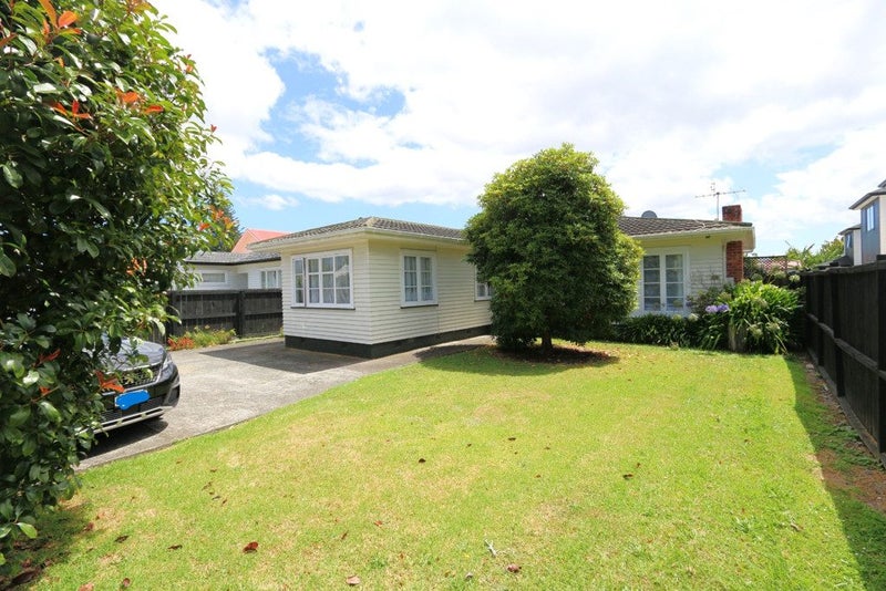 13 Avondale Road, Avondale, Auckland - Carousel 2