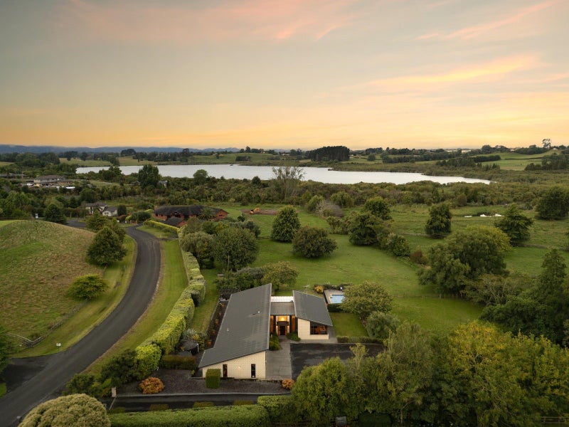 44 Pheasant Close, Rotokauri, Hamilton - Carousel 2
