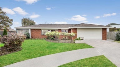 8 Mt Blanc Place, Northpark, Auckland - Carousel 1