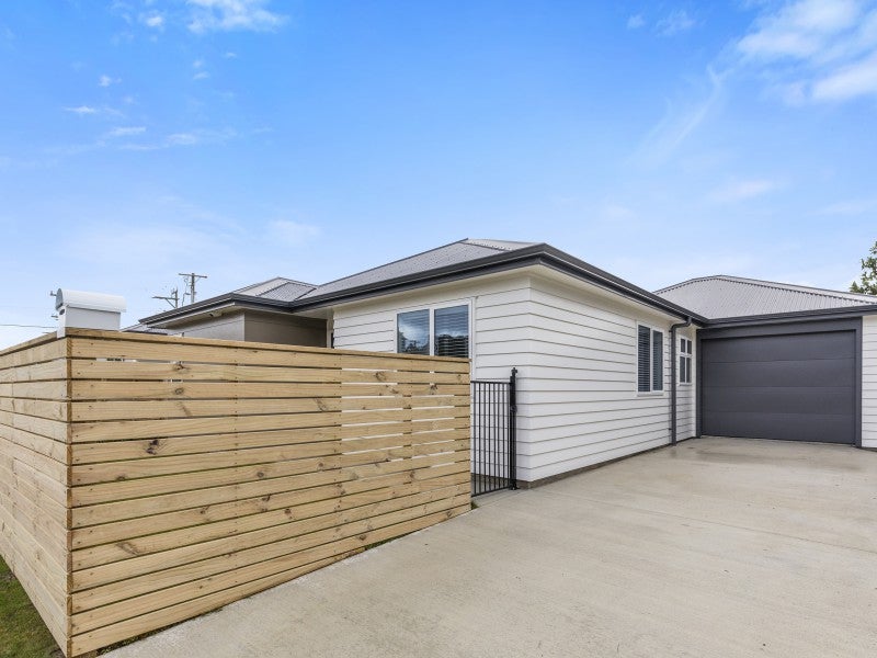 1A Manderson Grove, Fairfield, Lower Hutt - Carousel 11