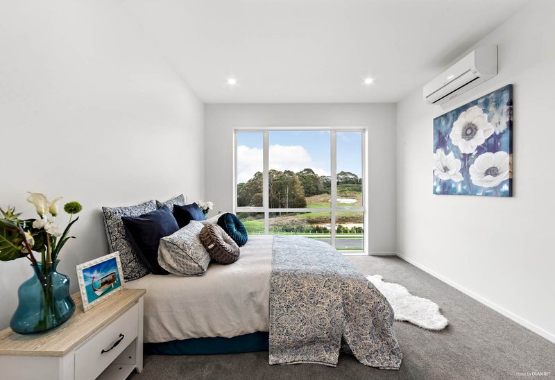 44 Borneo Drive, Fairview Heights, Auckland - Carousel 2