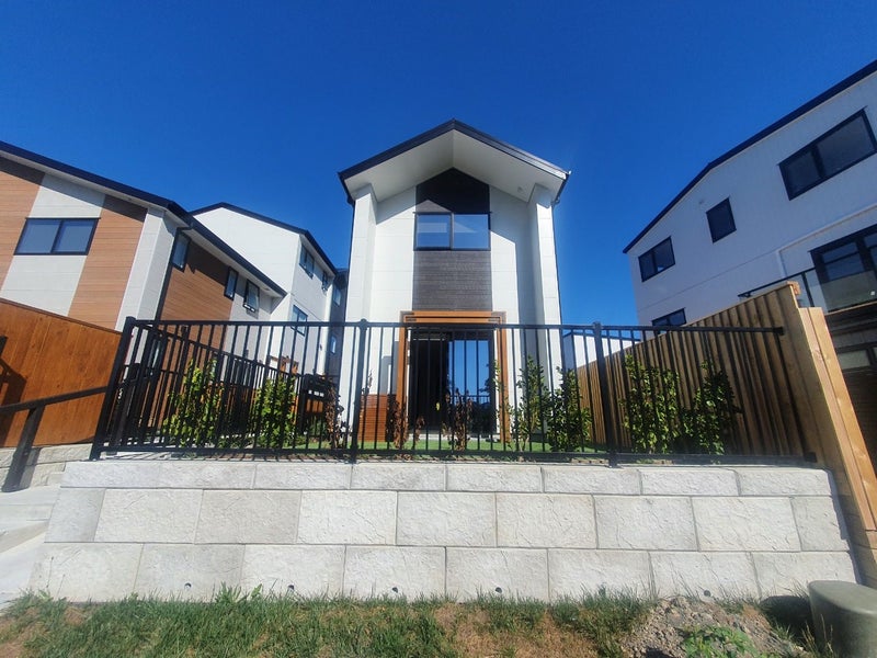1/41 Kervil Avenue, Te Atatu Peninsula, Auckland - Carousel 1