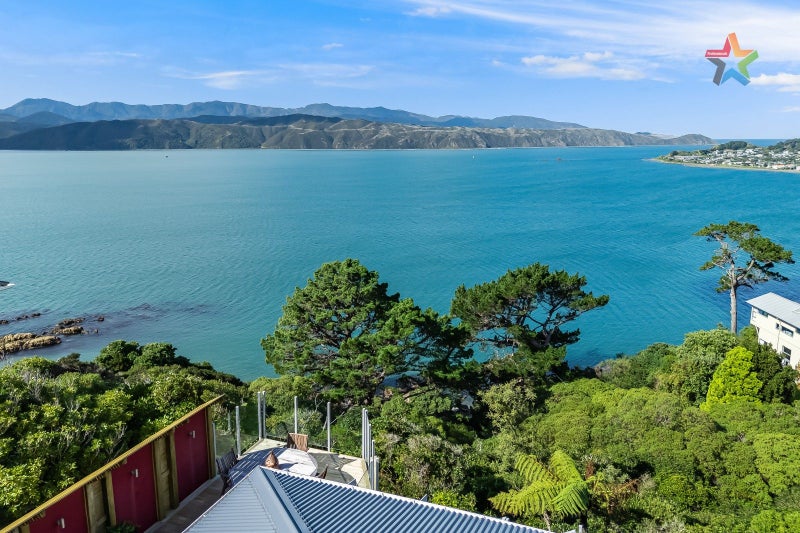 26A Tai Paku Paku Road, Karaka Bays, Wellington - Carousel 2