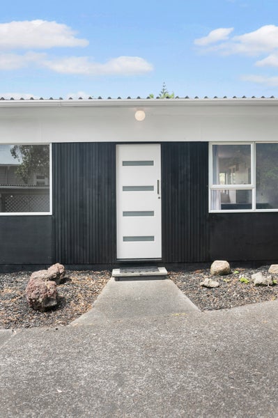 1/28 Verbena Road, Birkdale, Auckland - Carousel 21