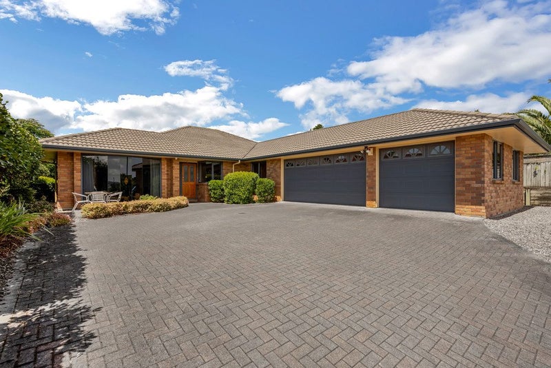 41 Chadlington Avenue, Henderson, Auckland - Carousel 2