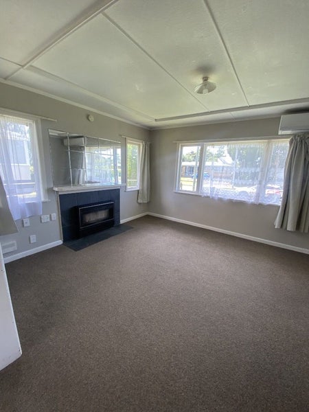 12 Brocas Avenue, Hillcrest, Hamilton - Carousel 2