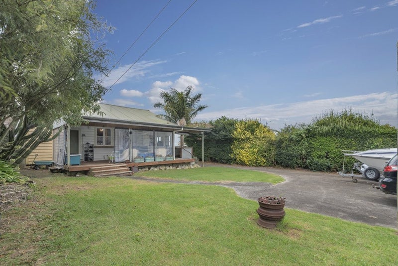 42 Jellicoe Avenue, Tuakau, Tuakau - Carousel 12