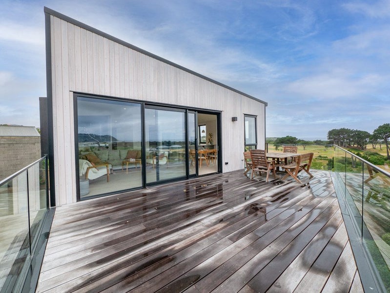 24A Dundonald Street, Tainui, Dunedin - Carousel 1