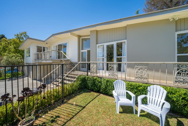 51 Fendalton Crescent, Pinehaven, Upper Hutt - Carousel 2