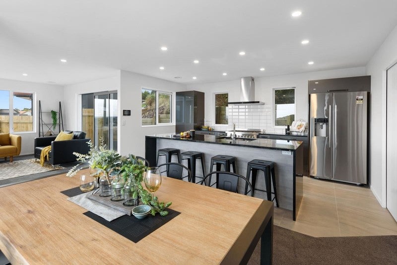 103 Kakariki Grove, Waikanae - Carousel 2