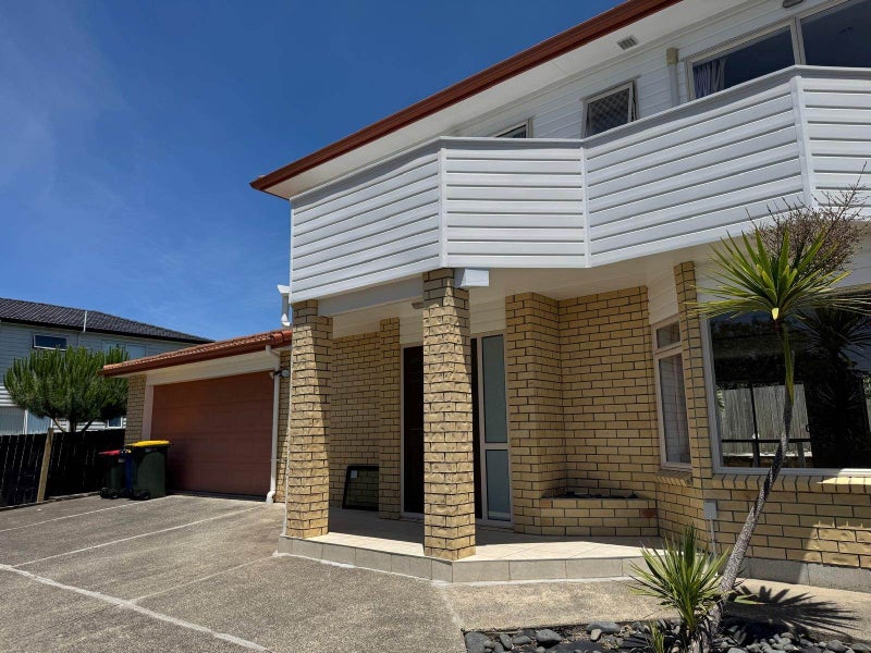 115A Lynwood Road, New Lynn, Auckland - Carousel 2