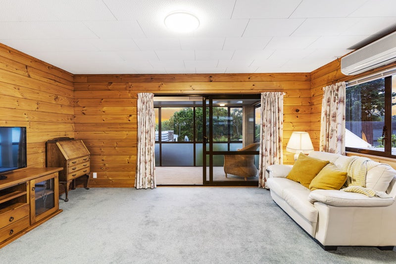 91A Beach Haven Road, Beach Haven, Auckland - Carousel 2