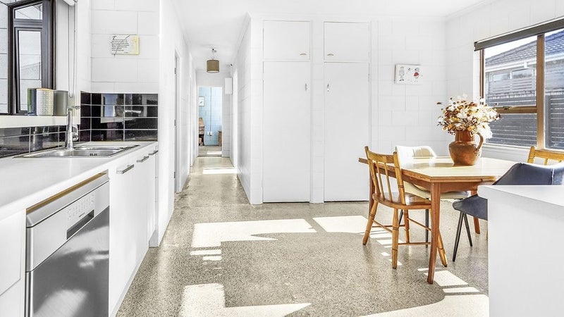 21A Graham Street, Hamilton East, Hamilton - Carousel 1