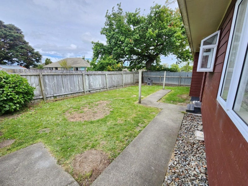 16A Aberdeen Avenue, Takaro, Palmerston North - Carousel 11