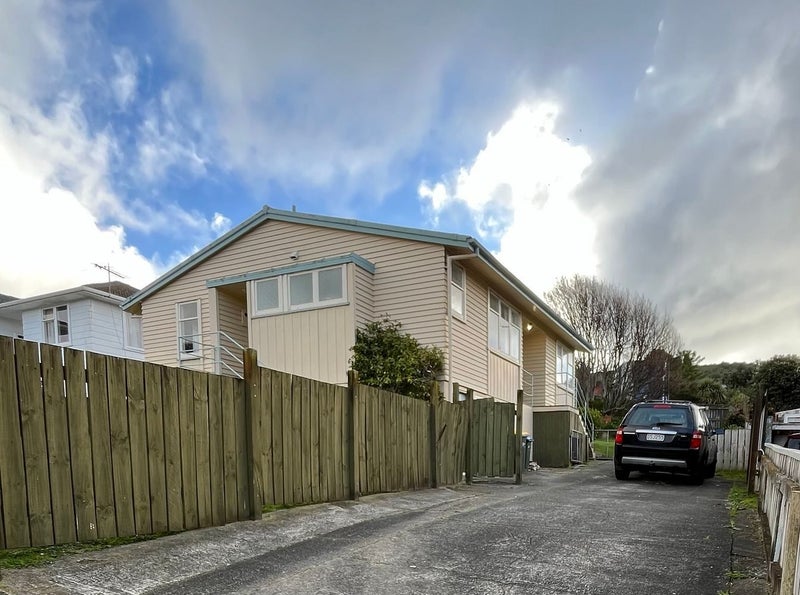 23 Rangituhi Crescent, Takapuwahia, Porirua - Carousel 2