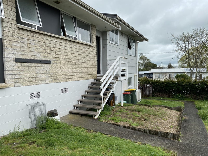 16 Lancewood Avenue, Melville, Hamilton - Carousel 1