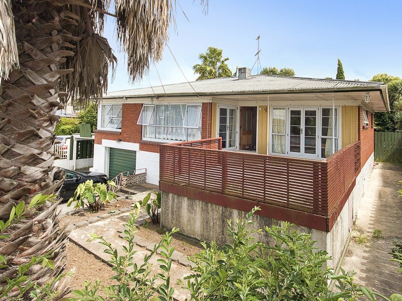 24 Waterview Road, Stanley Point, Auckland - Carousel 10