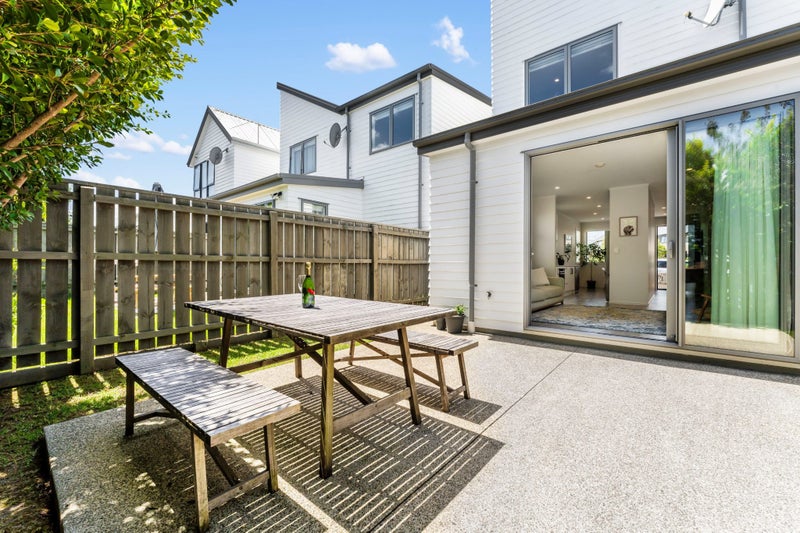 16 Te Nohotu Road, Glen Innes, Auckland - Carousel 24