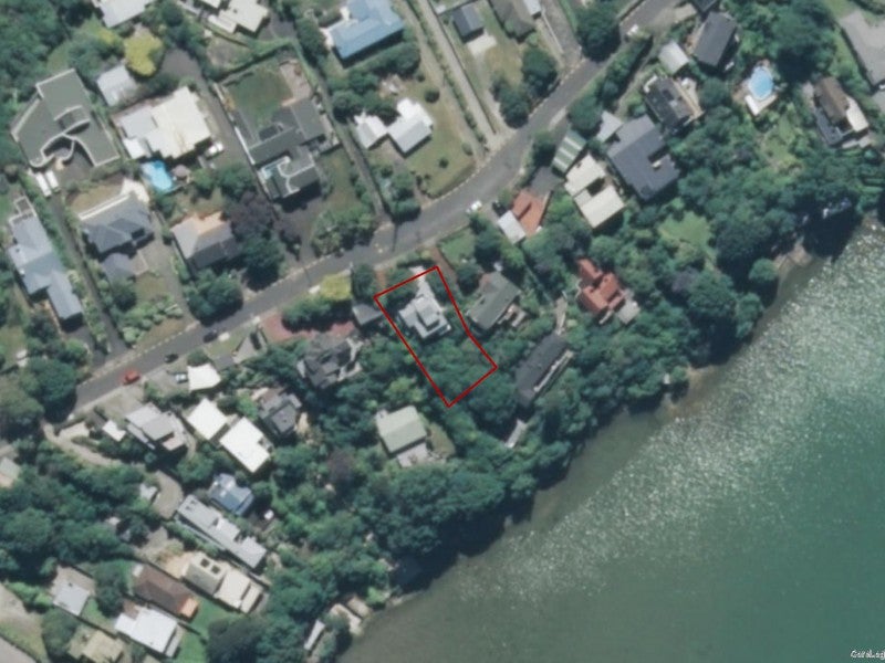 30 Seaview Road, Paremata, Porirua - Carousel 21