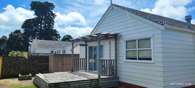 3/1 Tomintoul Place, Highland Park, Auckland - Carousel 2