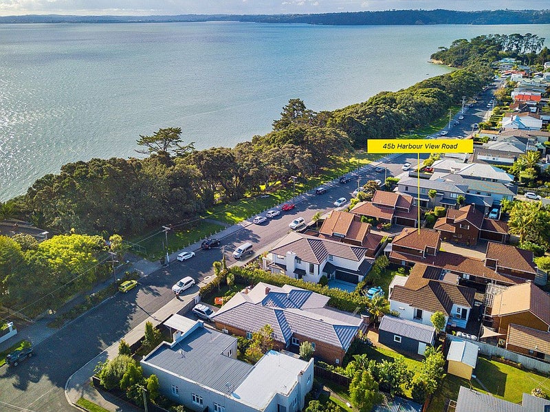 45B Harbour View Road, Point Chevalier, Auckland - Carousel 2
