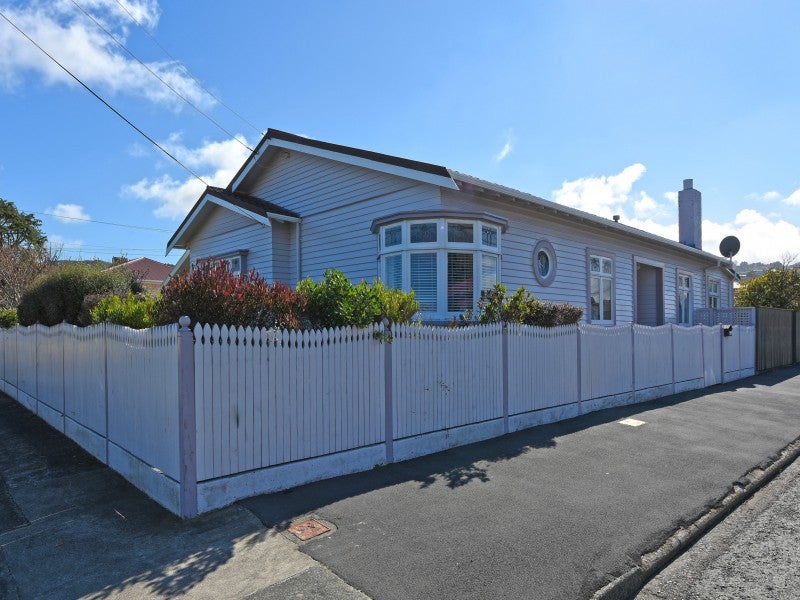 27 Central Terrace, Alicetown, Lower Hutt - Carousel 1