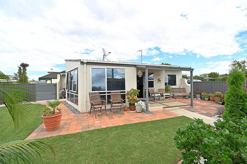 1/2 Laurent Place, GREENMEADOWS, NAPIER - Carousel 1