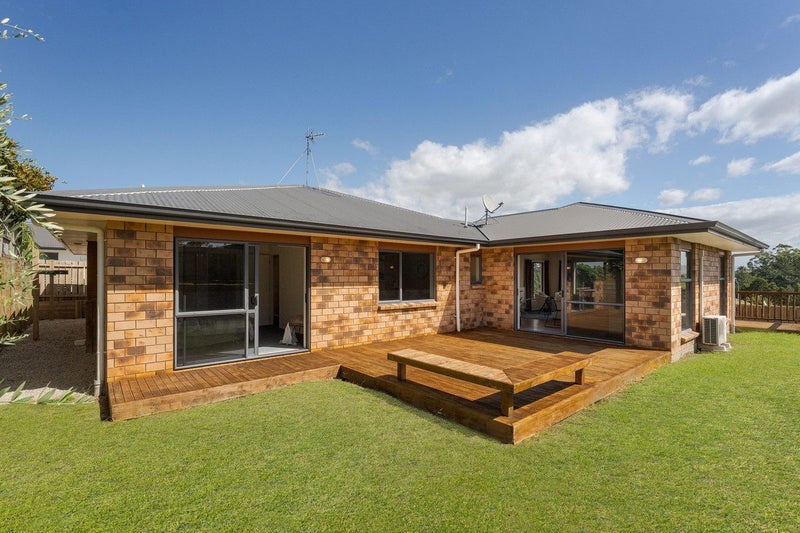 7 Maggie Place, Ohauiti, Tauranga - Carousel 1