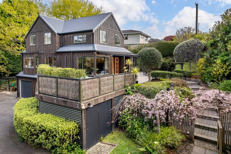 45B Dowling Grove, Silverstream, Upper Hutt - Carousel 2