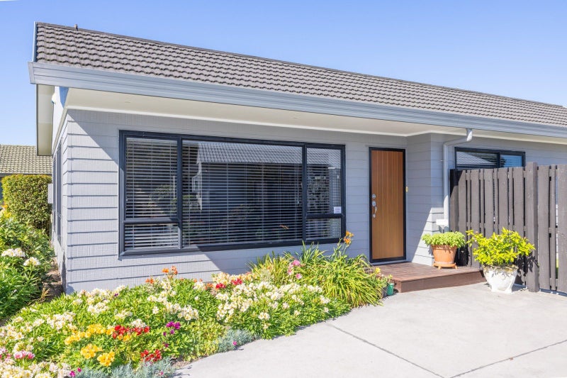 37 Endeavour Avenue, Flagstaff, Hamilton - Carousel 2