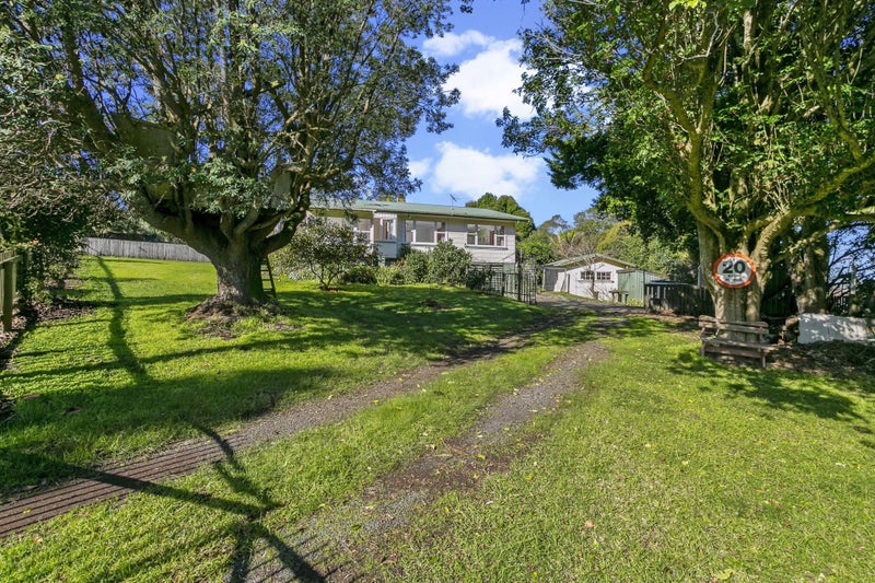 1 Red Hill Road, Red Hill, Papakura - Carousel 10