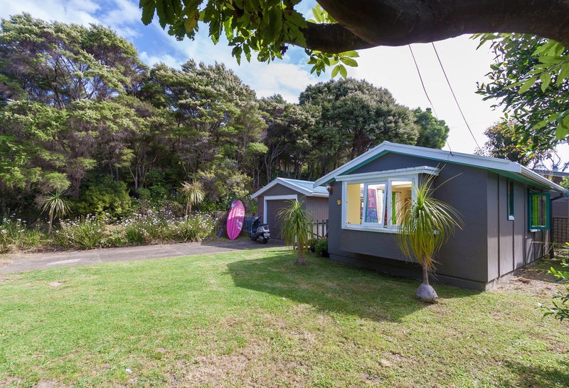 9 Albert Crescent, Ostend, Waiheke Island - Carousel 2