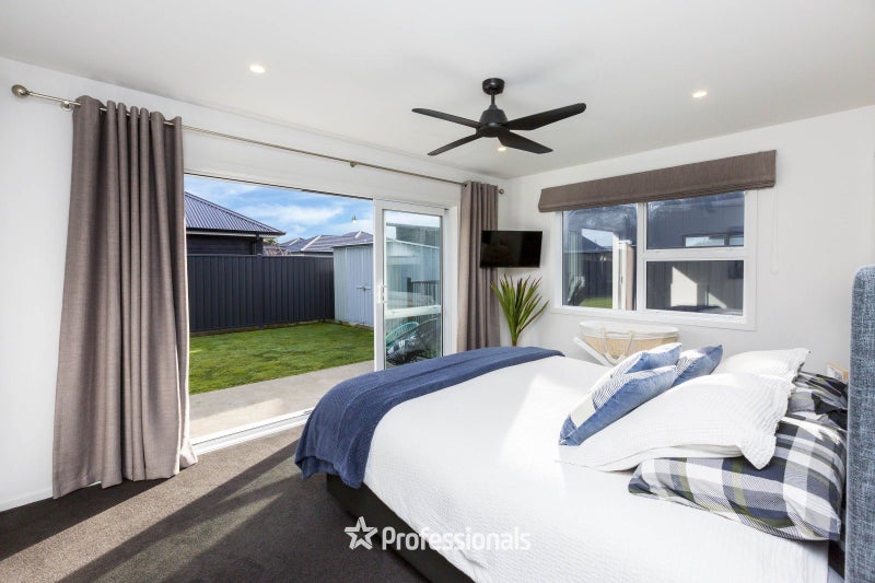 12 Salisbury Crescent, Wallaceville, Upper Hutt - Carousel 2