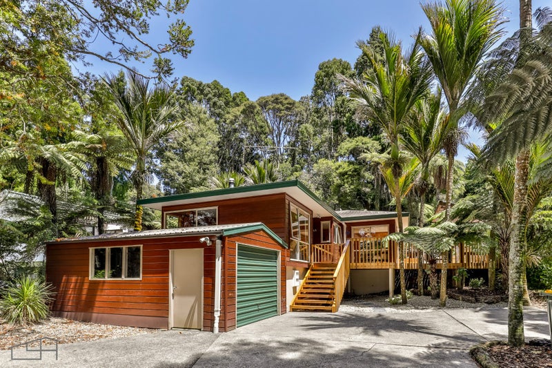 29 Sylvan Valley Avenue, Titirangi, Auckland - Carousel 1
