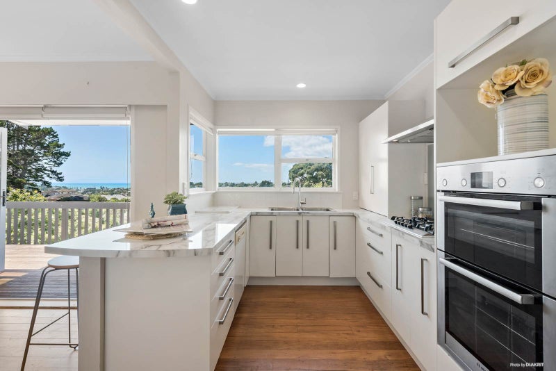 695 East Coast Road, Browns Bay, Auckland - Carousel 2