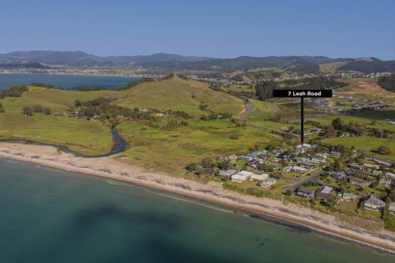 7 Leah Road, Wharekaho, Whitianga - Carousel 21