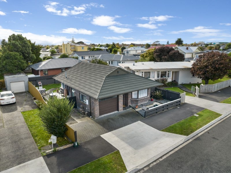 35 Rewa Street, Takaro, Palmerston North - Carousel 1