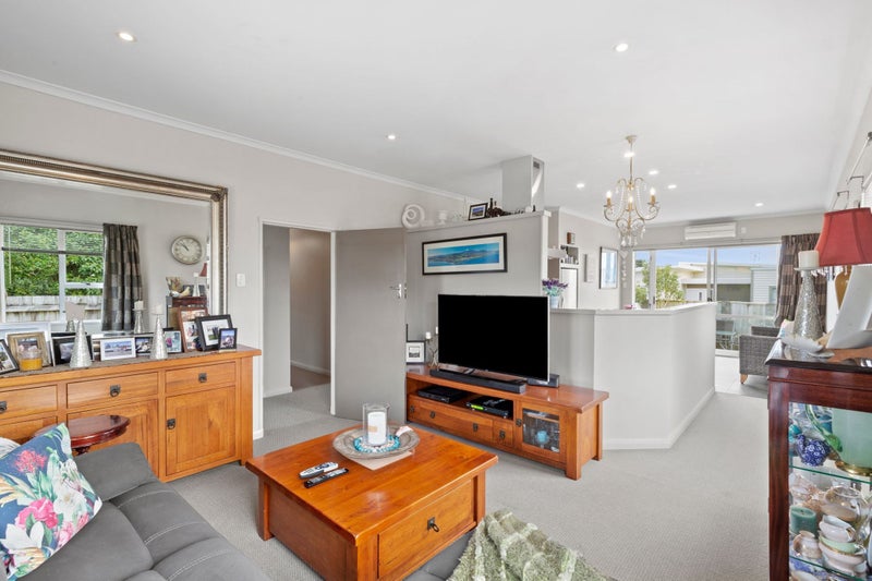 1/297 Carrington Street, Vogeltown, New Plymouth - Carousel 2